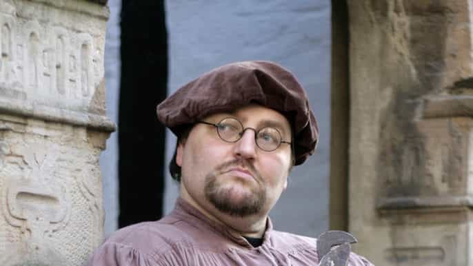 bremen old town 2hour tour with costumed performer
