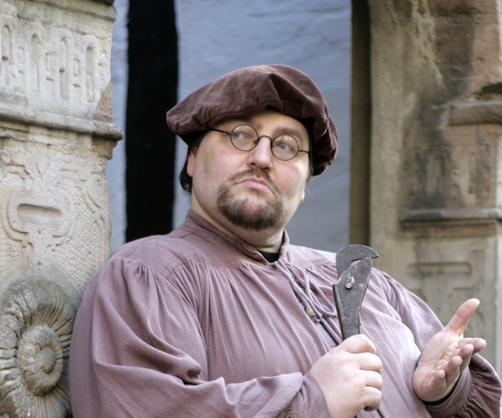 Bremen: Old Town 2-Hour Tour with Costumed Performer