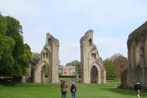 glastonbury fullday walking tour