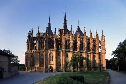 Fra Prag: Kutna Hora byvandring og St. Barbara-katedralen