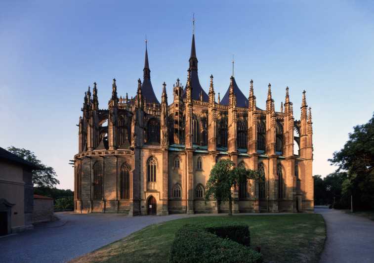 From Prague: Kutna Hora Walking Tour & St. Barbara Cathedral