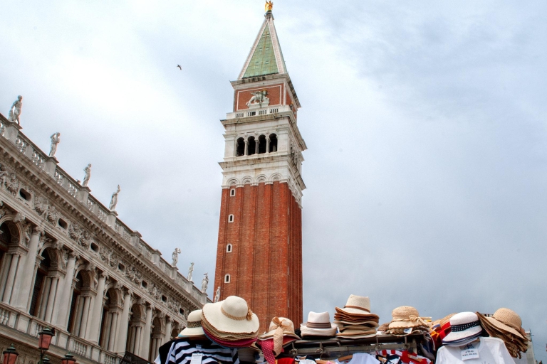 Classic Venice: 2-Hour Walking Tour with Basilica Entry German Tour