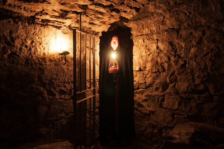 Edinburgh: Ghostly Underground Vaults Small-Group Tour