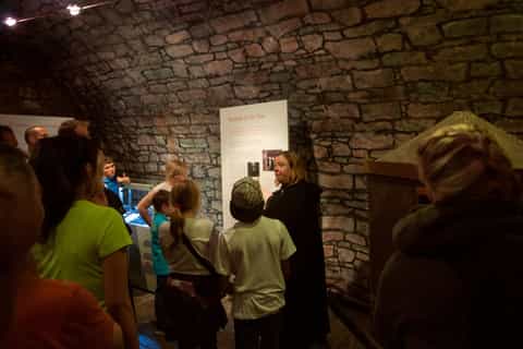 Edinburgh: Ghostly Underground Vaults Tour