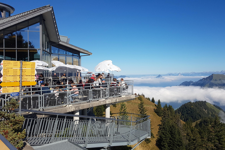 Majesté en plein air : L&#039;expérience du cabriolet StanserhornLa majesté du plein air : L&#039;expérience du cabriolet Stanserhorn