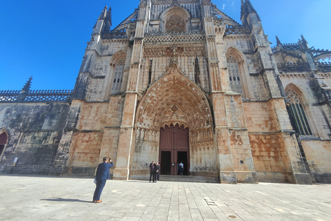From Lisbon: Medieval Tour, Batalha, Tomar, Alcobaça, Óbidos Private Tour Option