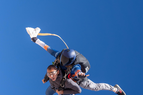 Le Caire : expérience de saut en parachute tandem avec vidéoLe Caire : expérience de saut en tandem avec vidéo