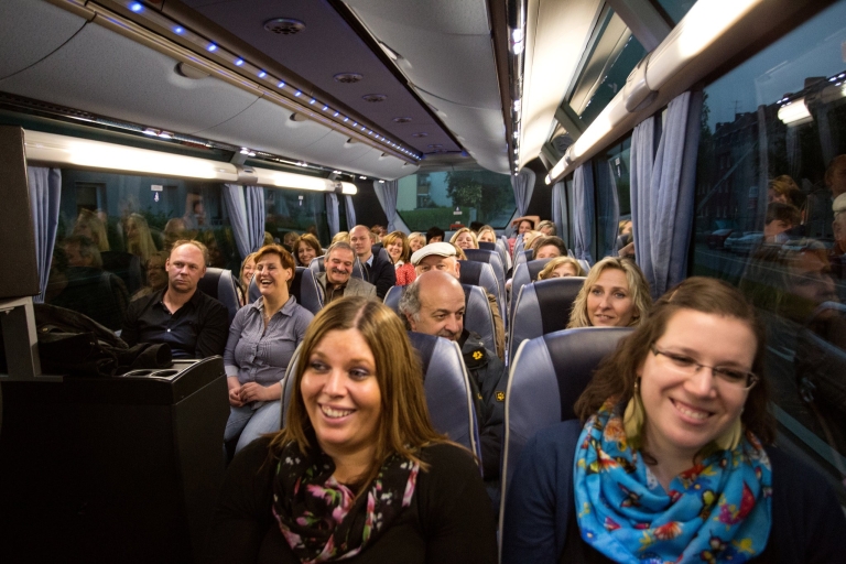 Cologne: 1.5-Hour Comedy Bus Tour Booking with Seat Reservation