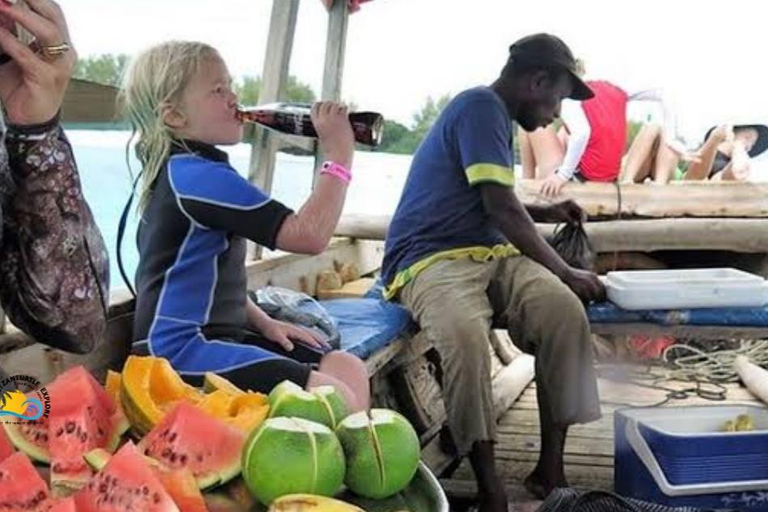 Zanzibar: Tumbatu Island Snorkeling and Sunset Dhow Cruise