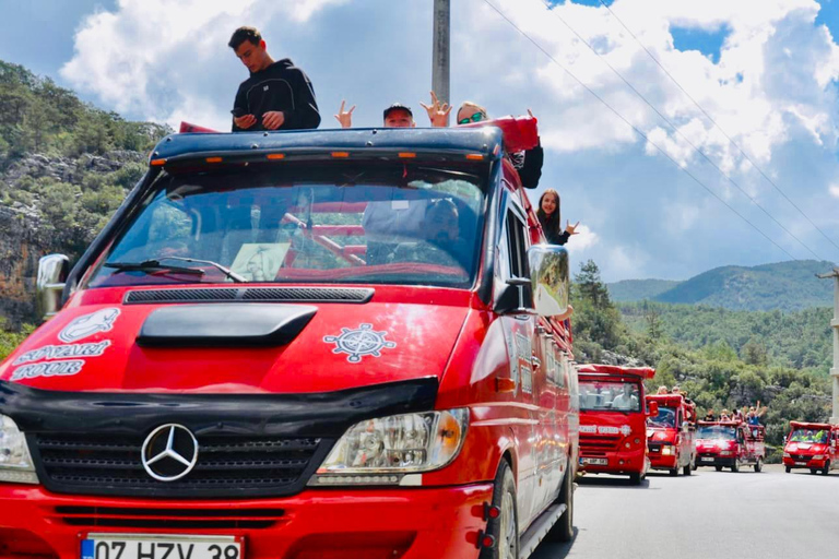 Visita à aldeia de Alanya: Cultura, natureza e diversão