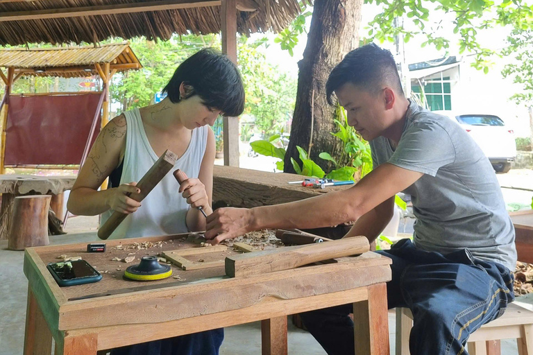 Hoi An: Wood Carving Workshop with Local Craftsmen