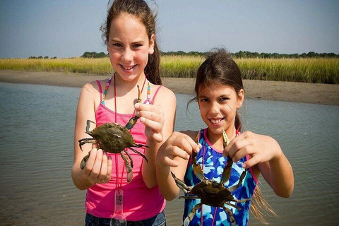 Charleston: Blue Crabbing Excursion with Crab Boil