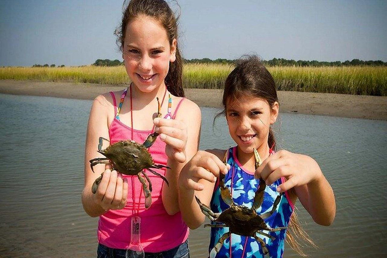 Charleston: Blue Crabbing Excursion with Crab Boil