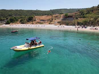 Desde Vlora: excursión en lancha rápida a la cueva de Haxhi Ali y Karaburun.