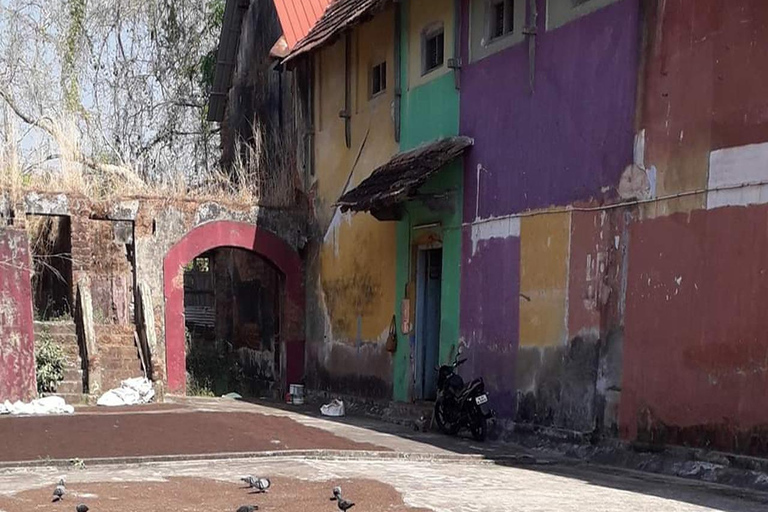 Kochi: Tuk-Tuk-Ausflug mit versteckten SchätzenKochi: Ausflug mit dem Tuk-Tuk zu versteckten Schätzen