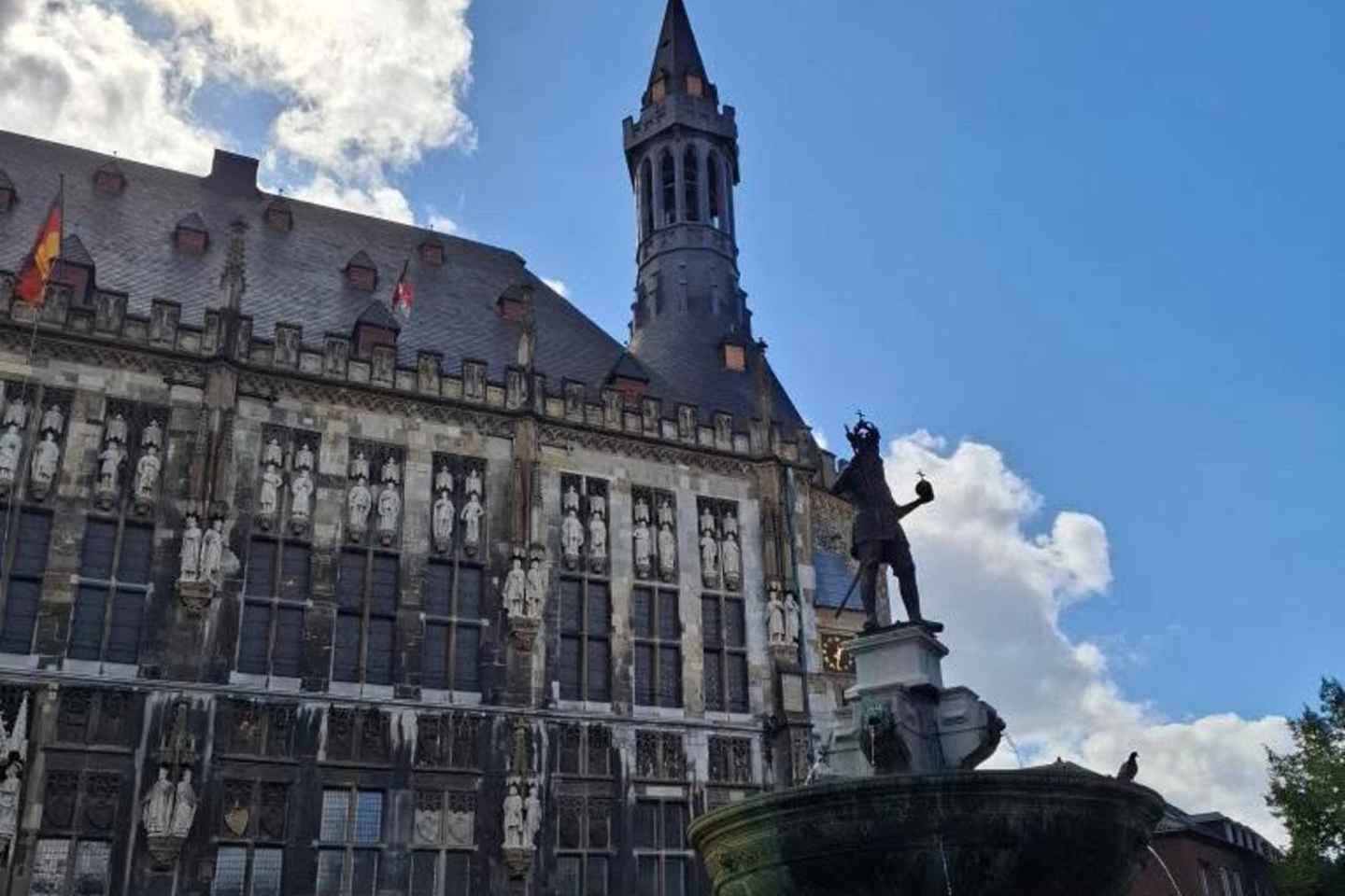 Cologne: Aachen Guided Tour & Monschau