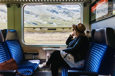 Tirano - St. Moritz: bilet jednodniowy Bernina Red Train w obie stronyCzerwony pociąg Bernina: jednodniowy bilet w dwie strony w 1. klasie