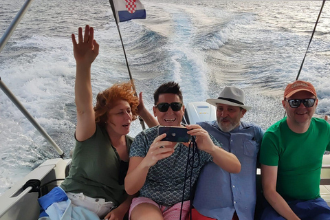 Wspaniała błękitna laguna, łódź motorowa, wino/woda i ręczniki w cenie.Włochy na plaży