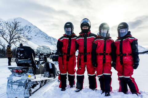 Vanuit Tromsø: Sneeuwscootersafari in de Lyngen Alps