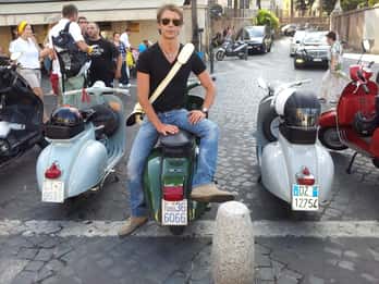 Rom: Halbtägige Vespa-Tour mit Fahrer Rom: Halbtägige Vespa-Tour mit Fahrer
