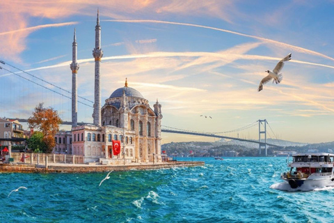 Istanbul: Private Bosphorus Yacht Tour