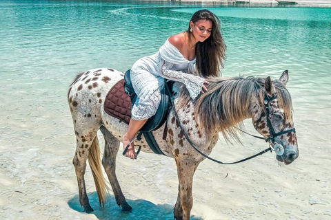 Zanzibar: Ridtur och dhow-kryssning i solnedgångenGrupp på 5 eller fler