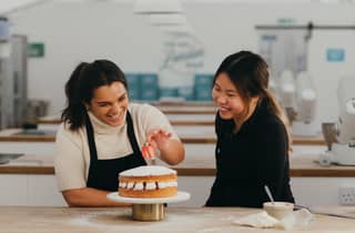Liverpool: Britischer Back-Meisterkurs – Royal Victoria Sponge