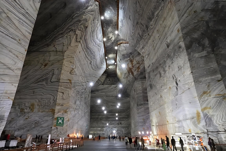 Bucharest: Salt Mine & Dracula's Tomb Day Trip