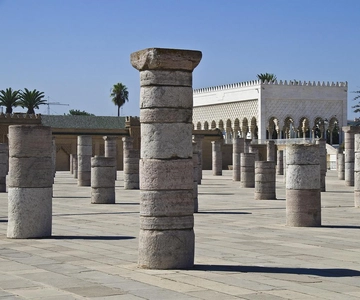 Da Fez : Rabat : Escursione di un giorno (Tour di gruppo condiviso)
