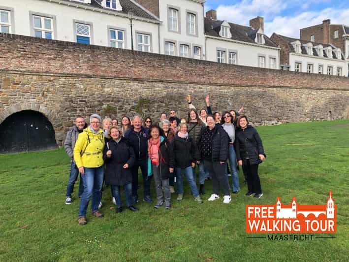 Maastricht: Tip-Based Walking Tour