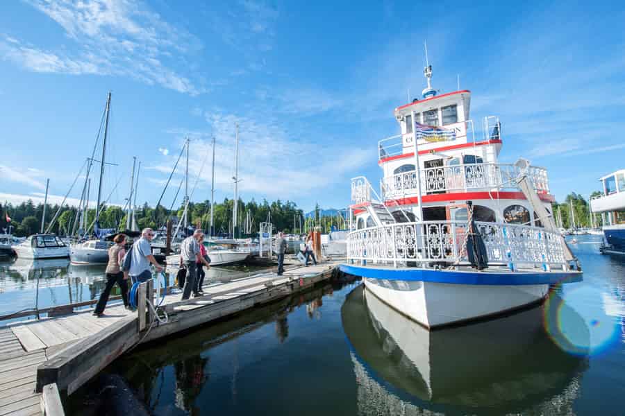 Vancouver: Abendliche Kreuzfahrt mit Dinner-Buffet. Foto: GetYourGuide