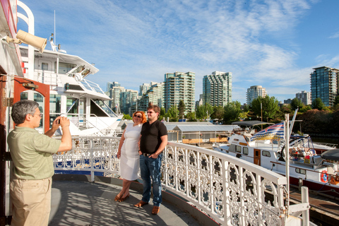 Vancouver: Crociera serale con cena a buffet