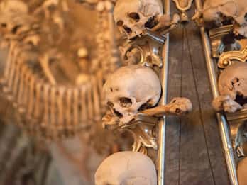 Ab Prag: Ausflug nach Kutná Hora und zum Sedletz-Ossarium Ab Prag: Ausflug nach Kutná Hora und zum Sedletz-Ossarium