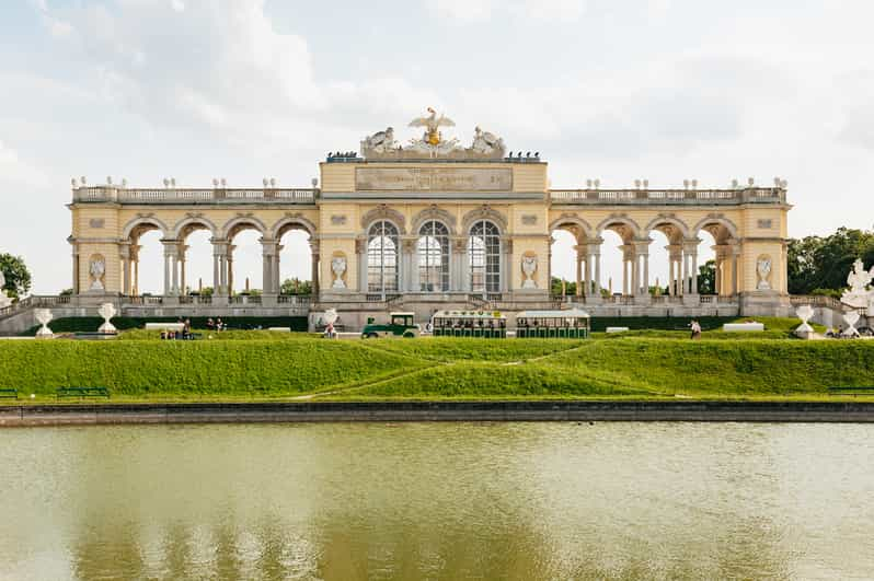 Wenen: Tickets Panoramatrein Schloss Schönbrunn | GetYourGuide