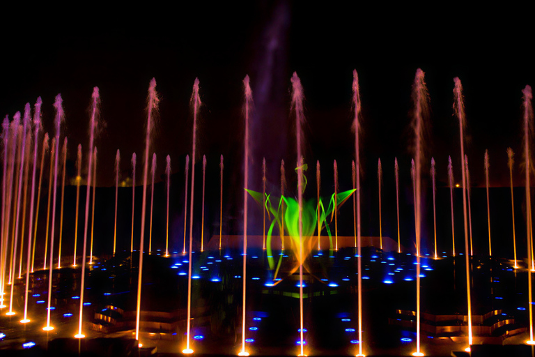 Delhi: tour espiritual de 4 religiones y espectáculo de agua de AkshardhamTour privado (coche + guía)