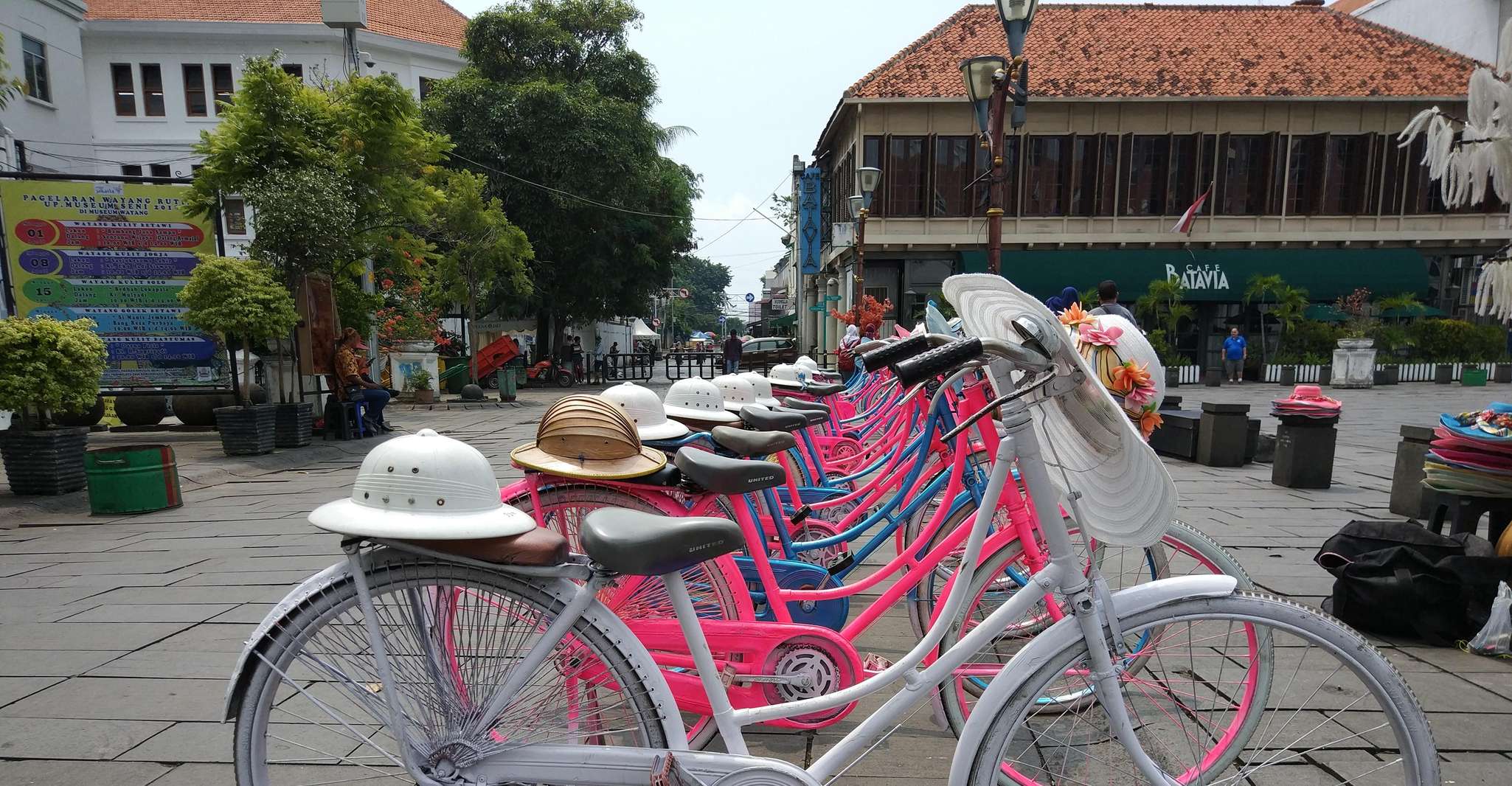 Jakarta, Şoförlü Özel Araç Kiralama - Hizvo
