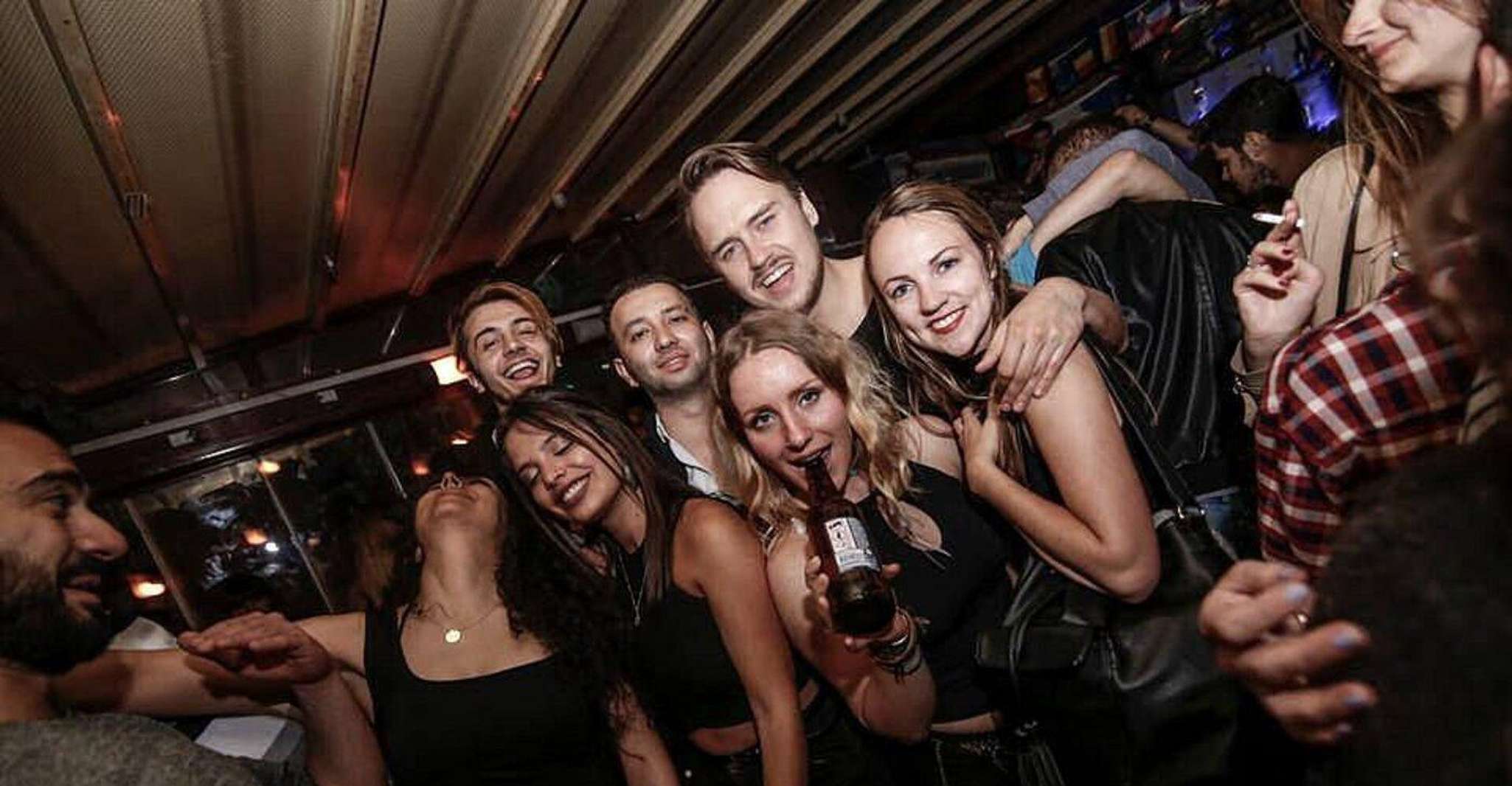 4-Hour Shanghai Pub Crawl (bars & nightclub hopping) photo 6