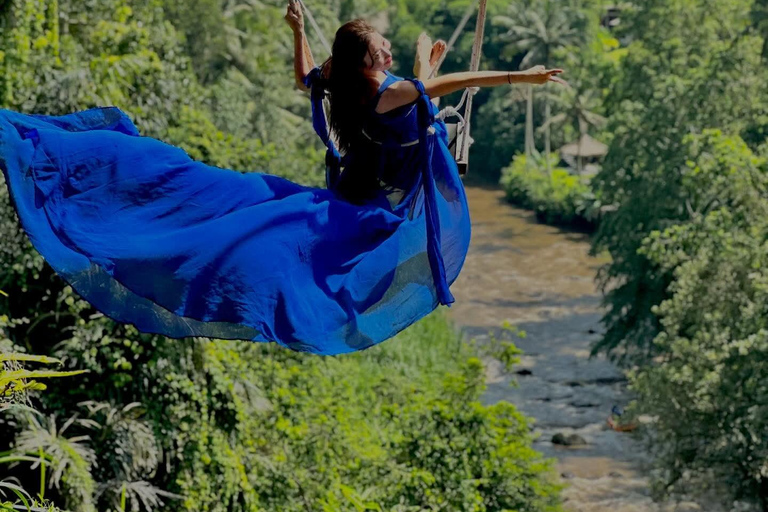 Bali: Swing, Koi Photo Boat, Monkey Forest, & Waterfall Private tour with ticket include