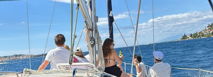 Zadar : Mer, soleil et vent : demi-journée d'aventure en voilier