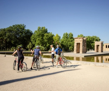 Madrid City Guided Bike/E-Bike Tour for Small Groups