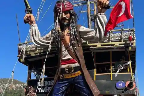 Bigboss Diamond Pirate Boat Trip