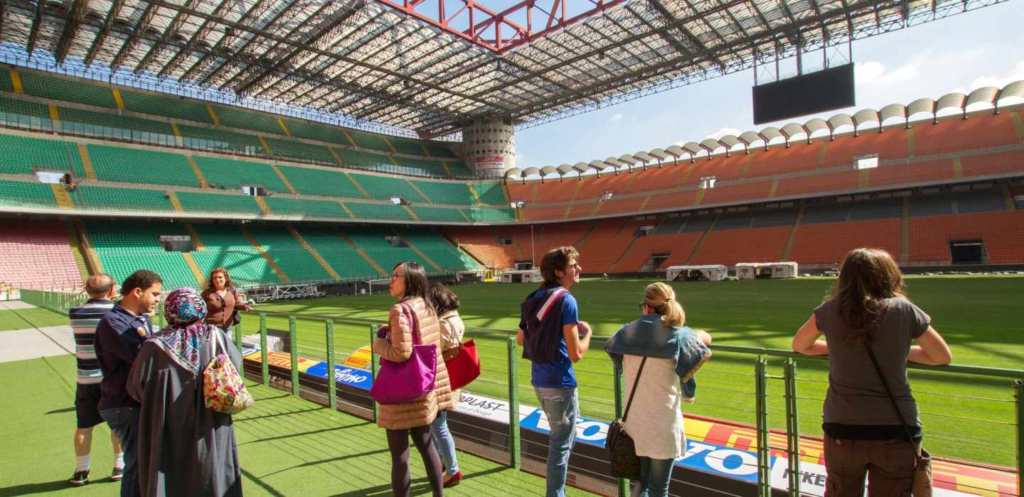Mailand: San Siro Stadion Eintritt & Hop-On/Hop-Off-Bus Ticket