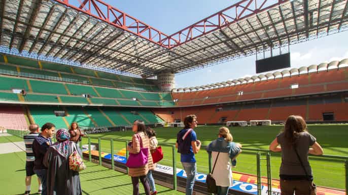 milan san siro stadium and casa milan with sightseeing bus