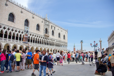 Venedig: Ganztägiger Ausflug ab Mailand mit StadttourTour auf Englisch