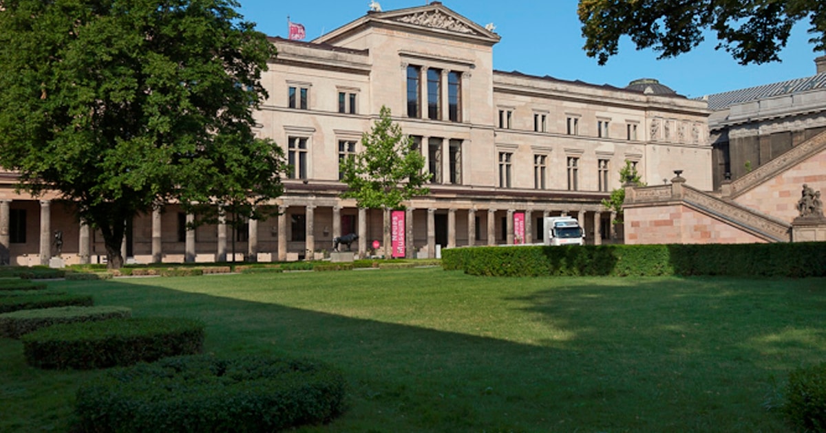 Новый музей берлин. Берлинский новый музей. Новый музей (neues Museum). Старый и новый музей в Берлине.