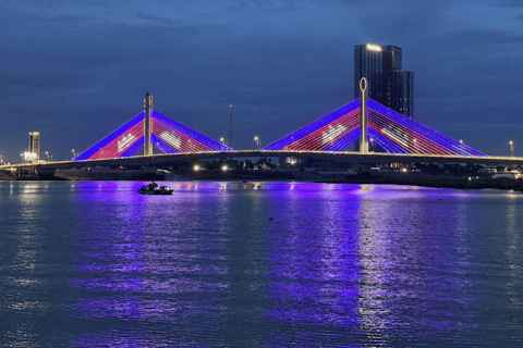 Phnom Penh: Mekong Sunset Cruise & City by Night Tour