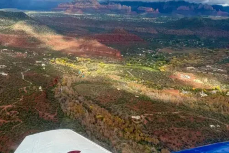 Sedona: Scenic Airplane Tour Over Red Rocks and Canyons
