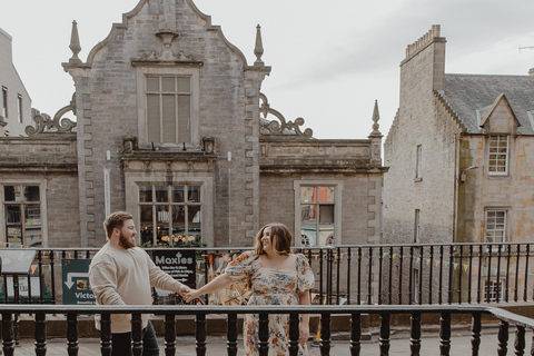 Edinburgh: Scenic Photo Walk with Professional Photographer