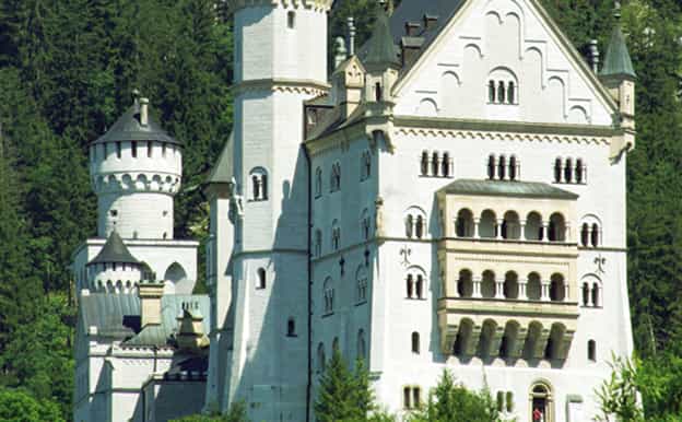 day tour from frankfurt neuschwanstein linderhof