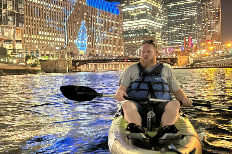 Chicago : excursion en paddle au clair de lune sur la rivière ChicagoChicago : excursion en paddleboard au clair de lune sur la rivière Chicago